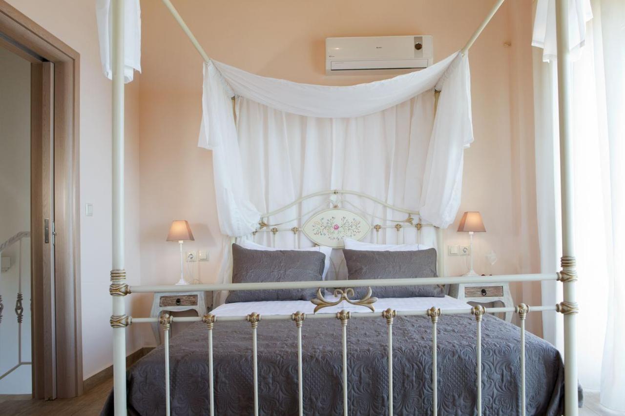 Thea Thalatta Villa *