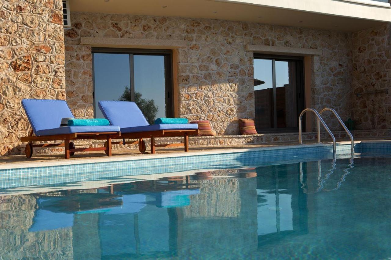 Thea Thalatta Villa Tsoukaládhes