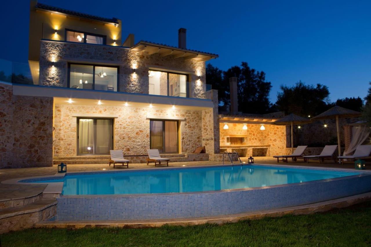 Villa Thea Thalatta Tsoukaladhes