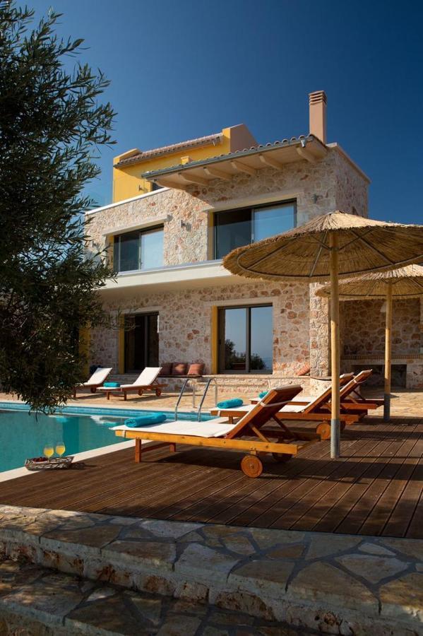 Villa Thea Thalatta Tsoukaladhes