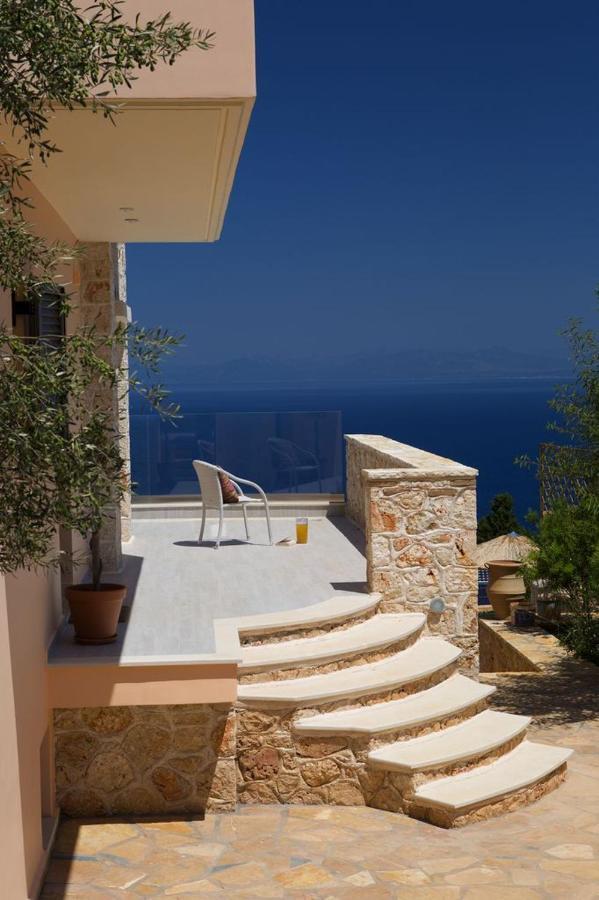 Thea Thalatta Villa *